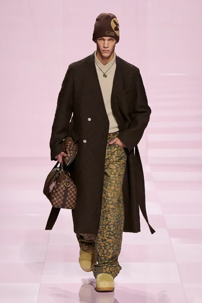 Look 22